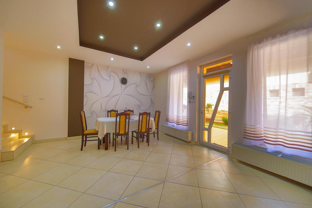 Kalvin Utcai Apartmanok Hajduszoboszlo Ngoại thất bức ảnh