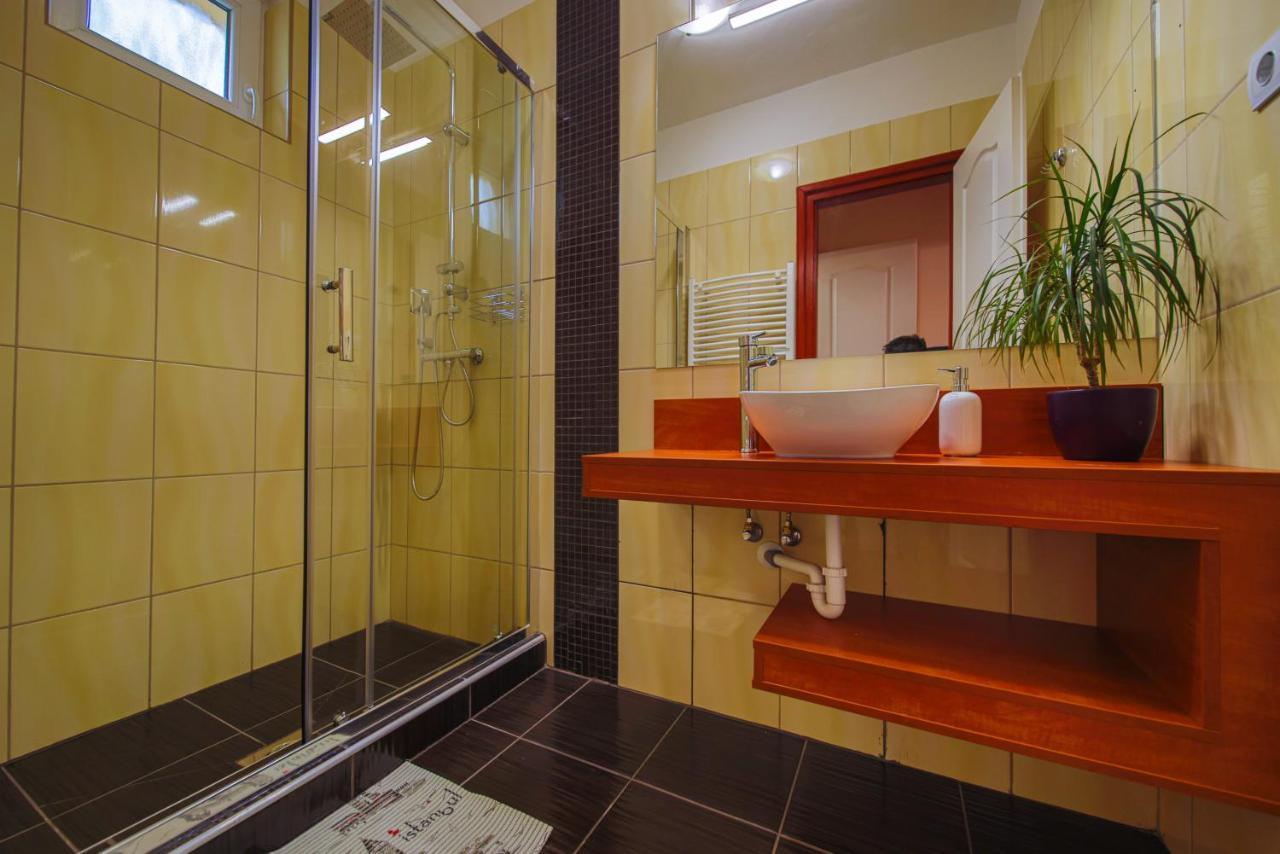 Kalvin Utcai Apartmanok Hajduszoboszlo Ngoại thất bức ảnh